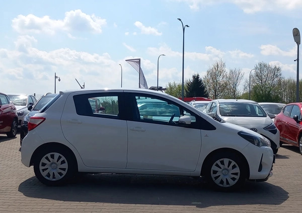 Toyota Yaris cena 43900 przebieg: 146230, rok produkcji 2018 z Praszka małe 277